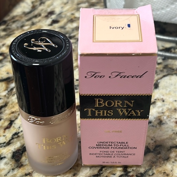 🌙💕Too Faced Ivory Born This Way Undetectable Foundation - Picture 2 of 10